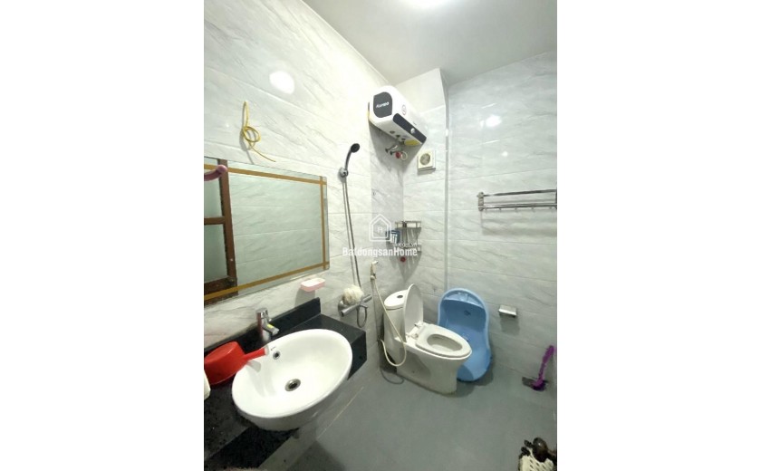 ..BÁN NHÀ HỒ TÙNG MẬU, NGÕ NÔNG -DT  35M2 ---5 TẦNG -,GẦN QUÂN UY NAM TỪ LIEM ,NÔI THẤT ĐEP- Ở LUÔN .MẠT -TIỀN THOÁNG
